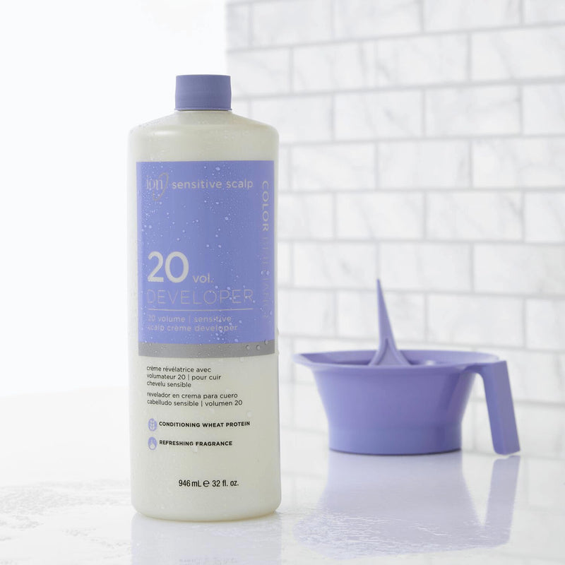 Ion Sensitive Scalp 20 Volume Creme Developer bottle, 32 oz, professional hair coloring product with smooth, creamy texture.
