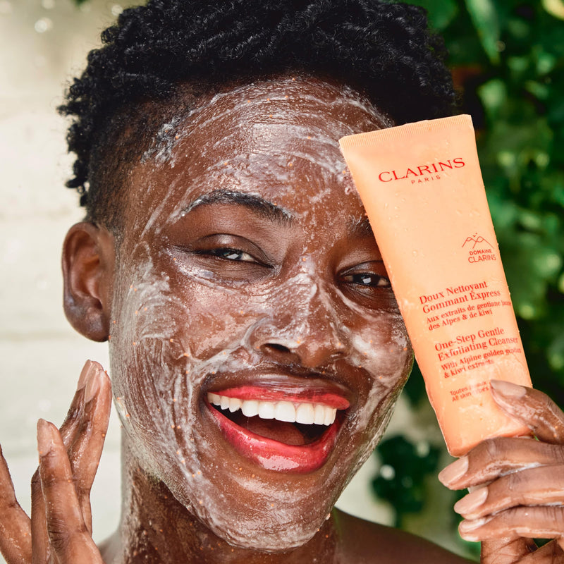 Clarins One-Step Gentle Exfoliating Cleanser | 3-In-1 Cleanser, Makeup Remover and Exfoliator | Boosts Radiance | Plant-Based Exfoliating Beads | All Skin Types | 4.3 Ounces - Durrett Recovery